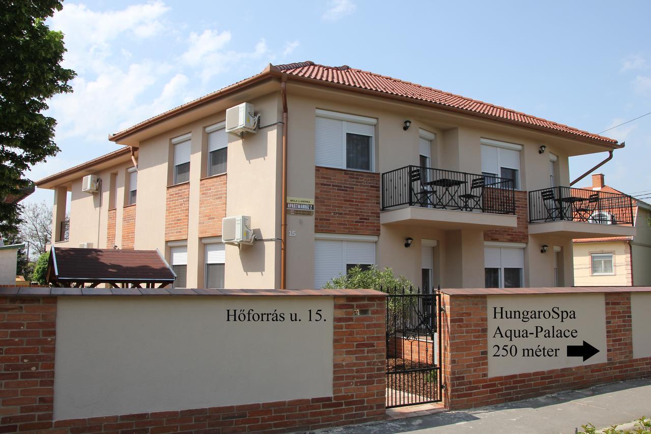 Imola Es Andrea Apartmanhaz 2 ハイデゥソボスロー エクステリア 写真
